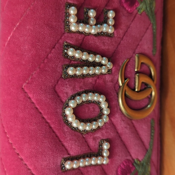 Authentic Gucci Marmont Love velvet clutch - Picture 3 of 10